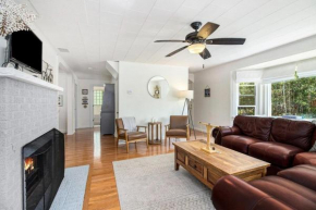 Fireplace, Lake views and 3-min to Sam-o-set beach